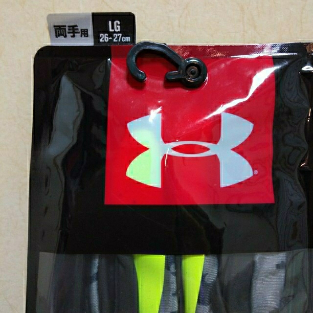 UNDER ARMOUR(アンダーアーマー)のアンダーアーマー　バッティンググローブ　両手用 スポーツ/アウトドアの野球(その他)の商品写真