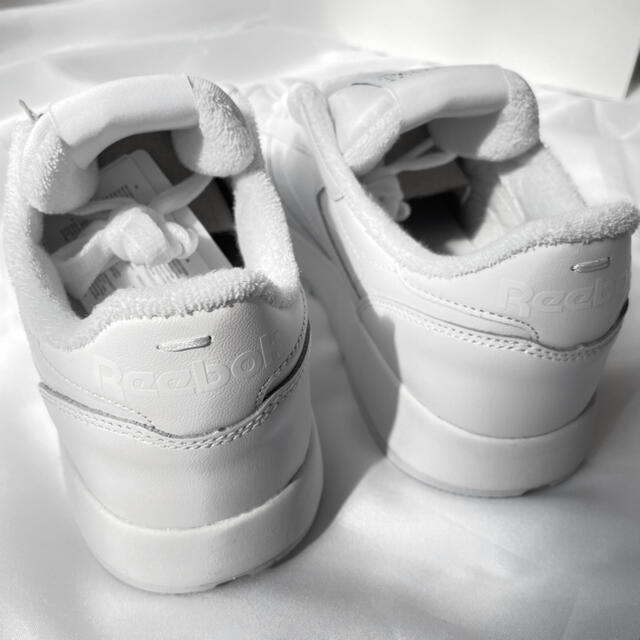 Maison Martin Margiela(マルタンマルジェラ)の■Maison MargielaxReebok クラシックレザー スニーカー■ メンズの靴/シューズ(スニーカー)の商品写真