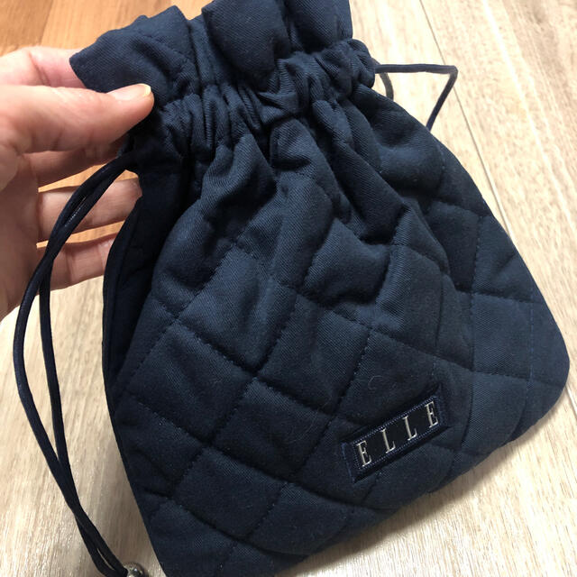 ELLE(エル)のELLE 巾着 ポーチ 値下げ レディースのファッション小物(ポーチ)の商品写真