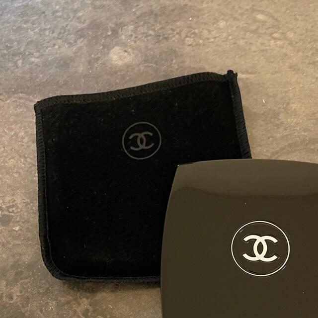 CHANEL(シャネル)のCHANEL コンパクト鏡 レディースのファッション小物(ミラー)の商品写真