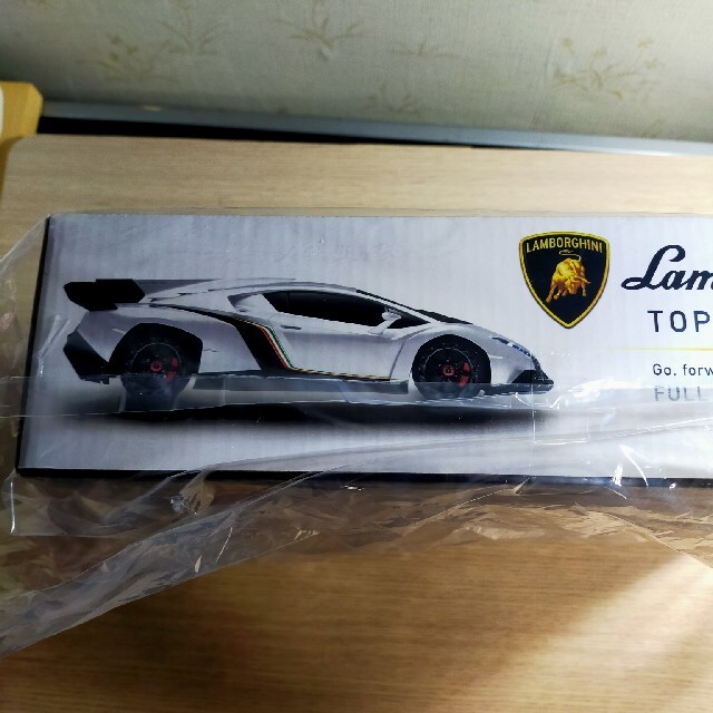 RC lamborghini VENENOXⅠ イエロー ラジコン 未使用新品 エンタメ/ホビーのおもちゃ/ぬいぐるみ(ホビーラジコン)の商品写真