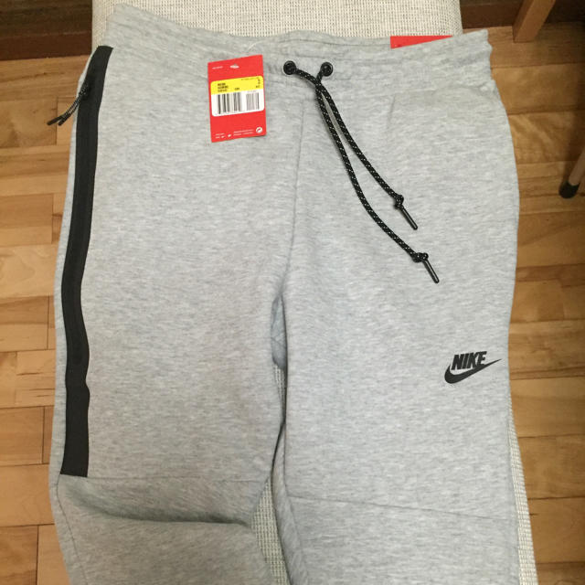 NIKE(ナイキ)のSサイズ Nike Tech Fleece Pants Dark Grey メンズのパンツ(サルエルパンツ)の商品写真