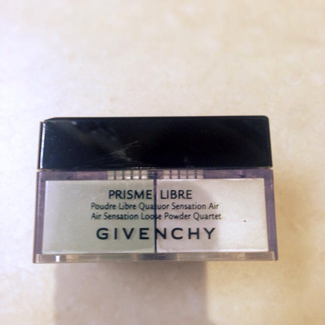 GIVENCHY(ジバンシィ)のジバンシー プリズムリーブル 1 コスメ/美容のベースメイク/化粧品(フェイスパウダー)の商品写真