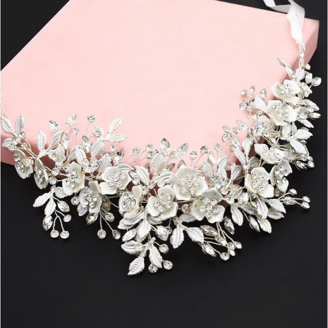 ヘッドドレス　ウェディング　ヘアアクセサリー 髪飾り 結婚式　ブライダル　前撮り レディースのフォーマル/ドレス(ウェディングドレス)の商品写真