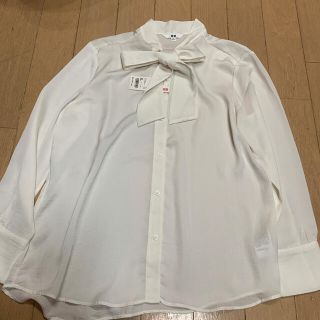 ユニクロ(UNIQLO)のユニクロ　サテンリボンタイブラウス　XL(シャツ/ブラウス(長袖/七分))