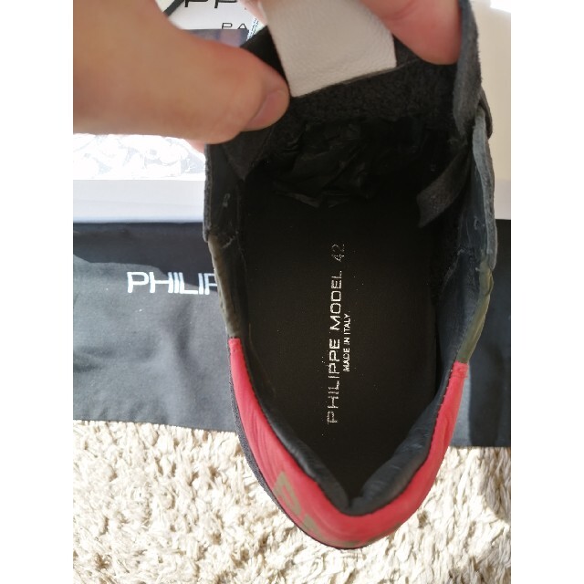 PHILIPPE MODEL(フィリップモデル)の新品未使用フィリップモデルスニーカー42　カーキ メンズの靴/シューズ(スニーカー)の商品写真