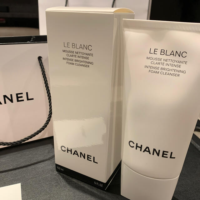 CHANEL(シャネル)の　hiroさん専用　CHANEL  ル　ブラン　フォーム　クレンザー　洗顔 コスメ/美容のスキンケア/基礎化粧品(洗顔料)の商品写真