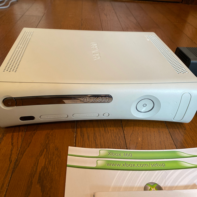 Xbox360(エックスボックス360)のXBOX360本体 エンタメ/ホビーのゲームソフト/ゲーム機本体(家庭用ゲーム機本体)の商品写真