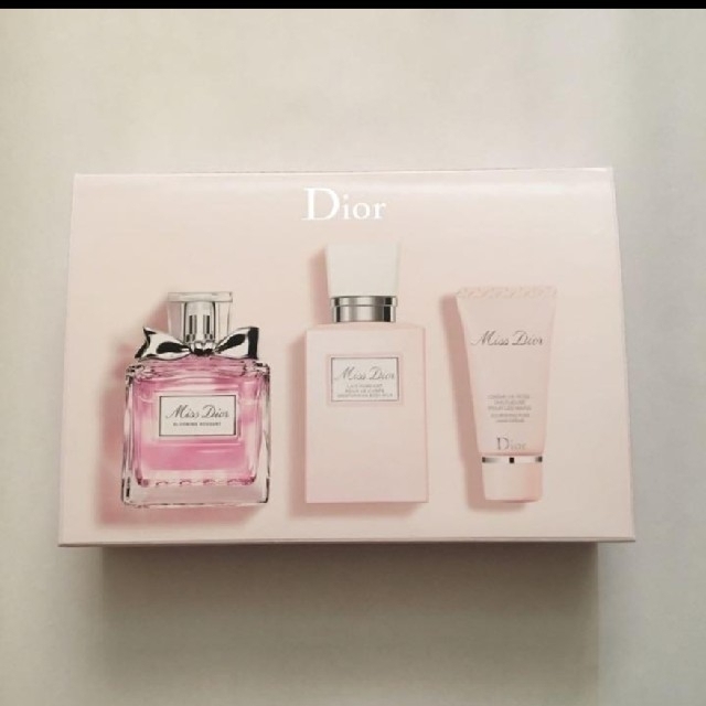 Dior(ディオール)のDior ミスディオール ブルーミングブーケ コフレ  新品未使用 コスメ/美容の香水(香水(女性用))の商品写真
