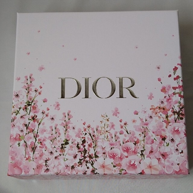 Dior(ディオール)のDior ミスディオール ブルーミングブーケ コフレ  新品未使用 コスメ/美容の香水(香水(女性用))の商品写真