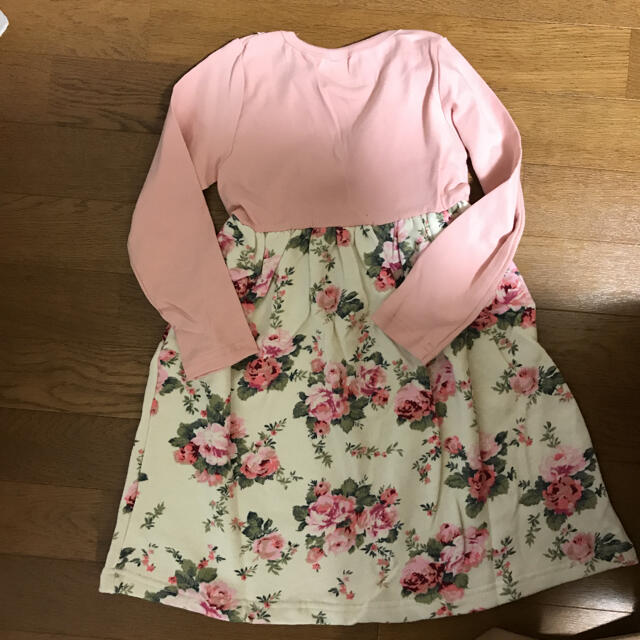 花柄ワンピ キッズ/ベビー/マタニティのキッズ服女の子用(90cm~)(ワンピース)の商品写真