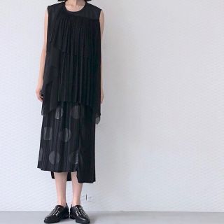 zucca☆お値下げ不可、新品ドット柄ドッキングプリーツスカートblack