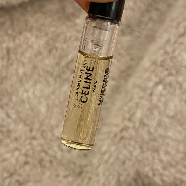 celine(セリーヌ)のceline 香水　ラポヌ　2ml コスメ/美容の香水(香水(女性用))の商品写真