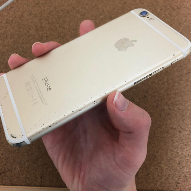 iPhone(アイフォーン)の詩音様専用 iphone6 ゴールド 本体 64GB SIMなし  スマホ/家電/カメラのスマートフォン/携帯電話(スマートフォン本体)の商品写真