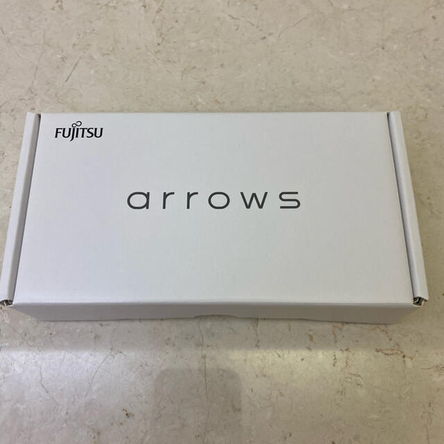 【新品】arrows RX ホワイトスマートフォン/携帯電話