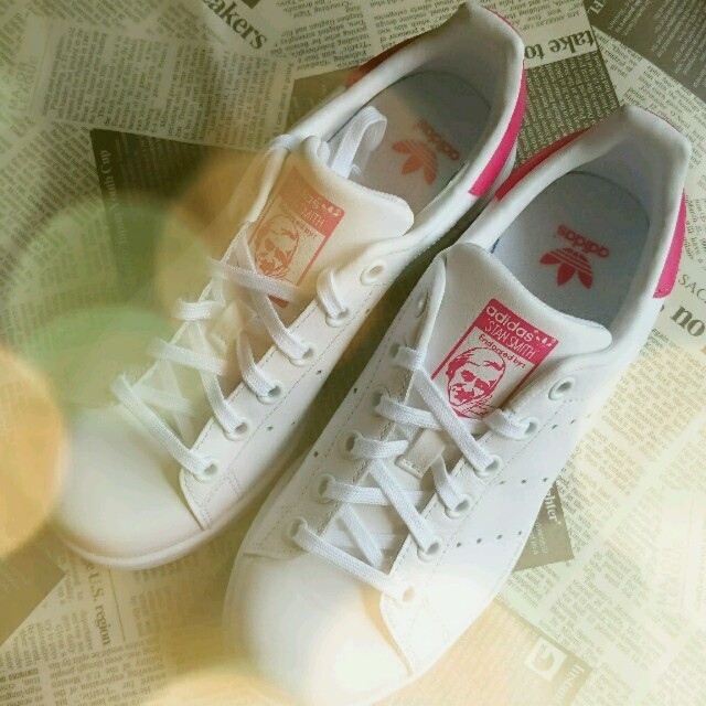 adidas(アディダス)の送料込22.5cm☆日本未発売 アディダス スタンスミス ピンク レディースの靴/シューズ(スニーカー)の商品写真