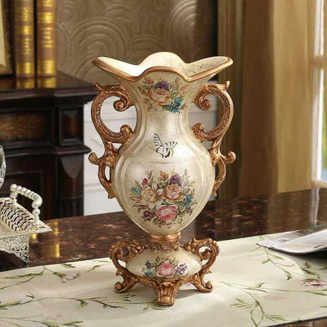 ヨーロッパ式花瓶　 部屋飾り　応接間　高級花瓶　置き物 | フリマアプリ ラクマ