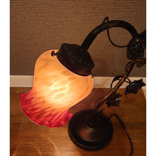 axes femme(アクシーズファム)のランプ　スタンド　三段階の明かり　バラ　オレンジ　クラシック インテリア/住まい/日用品のライト/照明/LED(テーブルスタンド)の商品写真