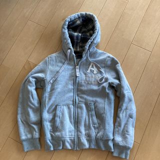 アバクロンビーアンドフィッチ(Abercrombie&Fitch)のアバクロ　パーカー　Sサイズ(パーカー)