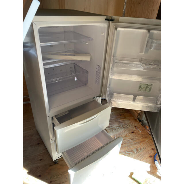 32 AQUA 3ドア冷蔵庫 AQR-271C(W) 2014年製