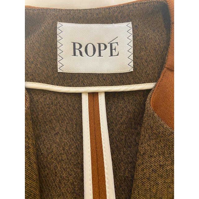 ROPE’(ロペ)の【ロペ】ブラウンチェスターコート【ROPE】 レディースのジャケット/アウター(チェスターコート)の商品写真