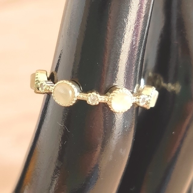 男女兼用 指輪 ゴールドリング フリーサイズ ビーズビジュー レディースのアクセサリー(リング(指輪))の商品写真