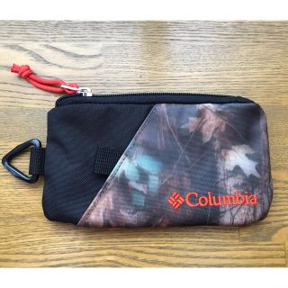 コロンビア(Columbia)のcolumbia コロンビア　スマホケース　未使用品(登山用品)