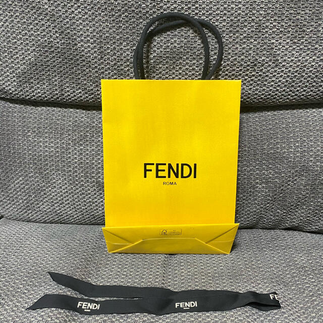 FENDI(フェンディ)のFENDI フェンディ ショッパー リボン付き レディースのバッグ(ショップ袋)の商品写真