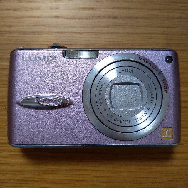 Panasonic(パナソニック)のデジカメ　LUMIX　パナソニック　DMC-FX01 スマホ/家電/カメラのカメラ(コンパクトデジタルカメラ)の商品写真