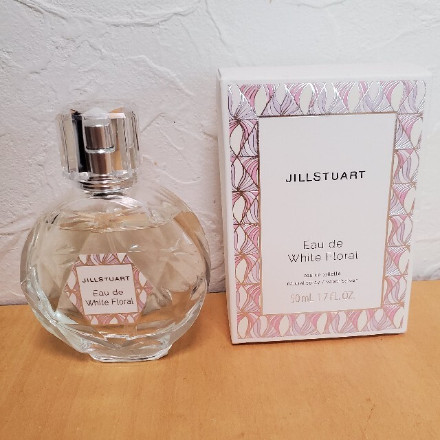 JILLSTUART(ジルスチュアート)のJILLSTUARTオードホワイトフローラル コスメ/美容の香水(香水(女性用))の商品写真