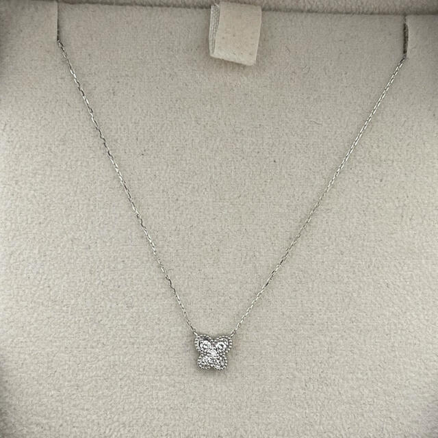 美品☺️ K18WG ダイヤモンド　バタフライモチーフ　ネックレス