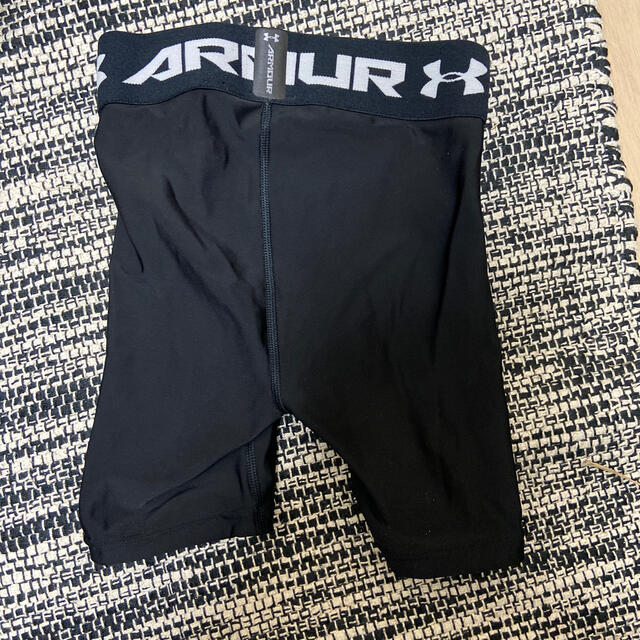 UNDER ARMOUR(アンダーアーマー)のインナーパンツ キッズ/ベビー/マタニティのキッズ服男の子用(90cm~)(パンツ/スパッツ)の商品写真