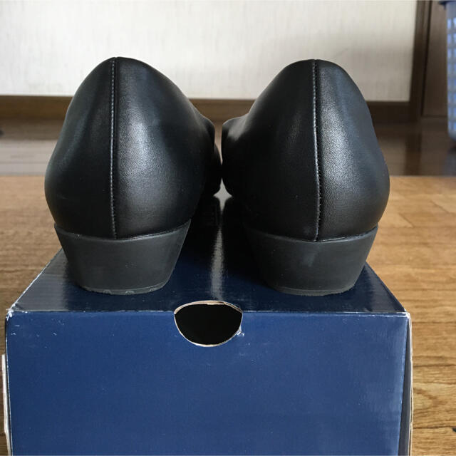 Nuovo(ヌォーボ)のパンプス　黒ブラック　幅広　25.5 レディースの靴/シューズ(ハイヒール/パンプス)の商品写真