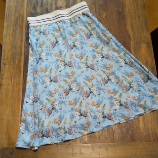 アーモワールカプリス(armoire caprice)のアーモワールカプリスイタリア製スカート(ひざ丈スカート)