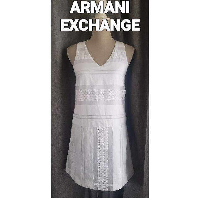 ARMANI EXCHANGE(アルマーニエクスチェンジ)の大変美品　一難　ARMANI　EXCHANG 真っ白可愛いワンピース レディースのワンピース(ひざ丈ワンピース)の商品写真