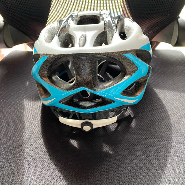MET(メット)の【美品】MET ヘルメット クロスバイク ロードバイク サイクリング 自動車/バイクのバイク(ヘルメット/シールド)の商品写真