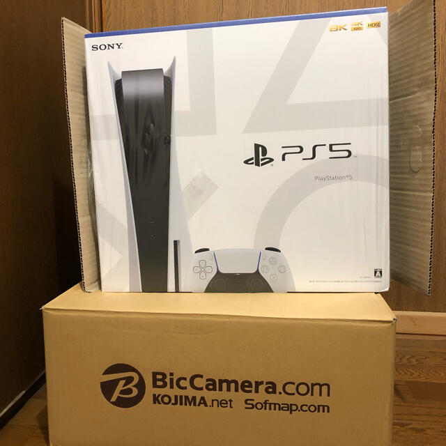 PlayStation(プレイステーション)のめる@早い者勝ち！さん専用　PS5 本体 新品未開封 CFI-1000A01 エンタメ/ホビーのゲームソフト/ゲーム機本体(家庭用ゲーム機本体)の商品写真