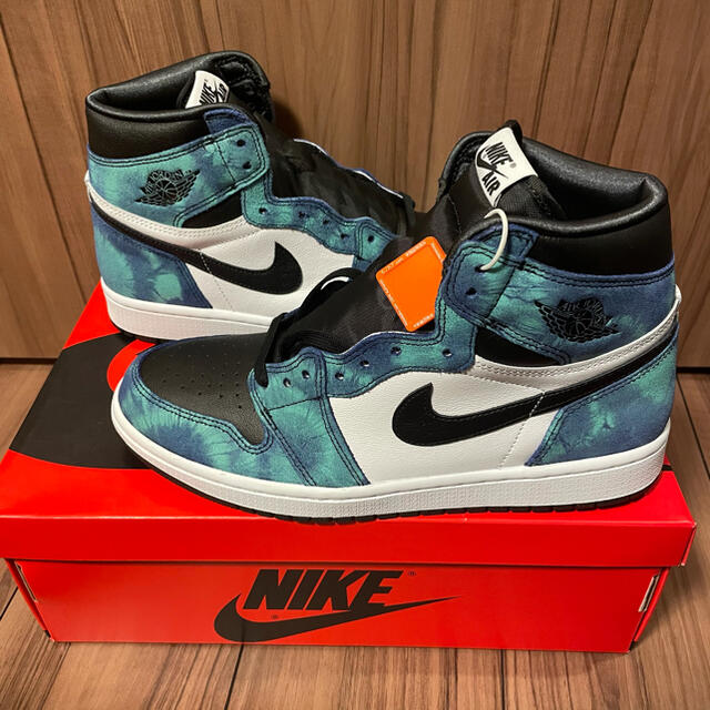 NIKE(ナイキ)の新品 WMNS AIR JORDAN 1 HIGH OG TIE-DYE メンズの靴/シューズ(スニーカー)の商品写真