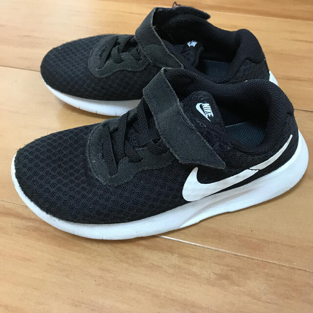 NIKE(ナイキ)のNIKE  タンジュン　19cm キッズ/ベビー/マタニティのキッズ靴/シューズ(15cm~)(スニーカー)の商品写真