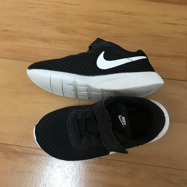 NIKE(ナイキ)のNIKE  タンジュン　19cm キッズ/ベビー/マタニティのキッズ靴/シューズ(15cm~)(スニーカー)の商品写真