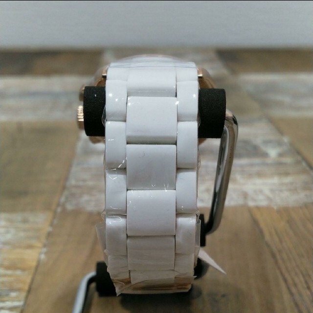 Emporio Armani(エンポリオアルマーニ)のMINMI様専用【新品未使用】エンポリオアルマーニ　型番AR5920 レディースのファッション小物(腕時計)の商品写真