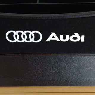 アウディ(AUDI)の限定値引き★アウディ★サイドポケット小物入れ(車内アクセサリ)