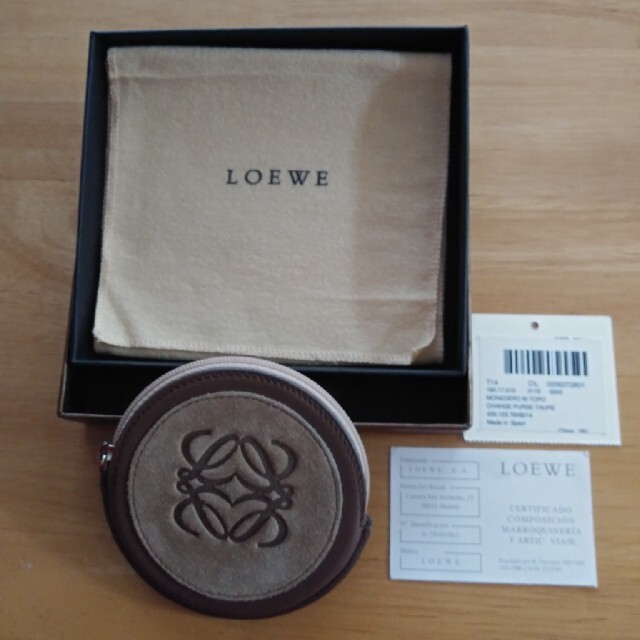 LOEWE　丸型コインケース