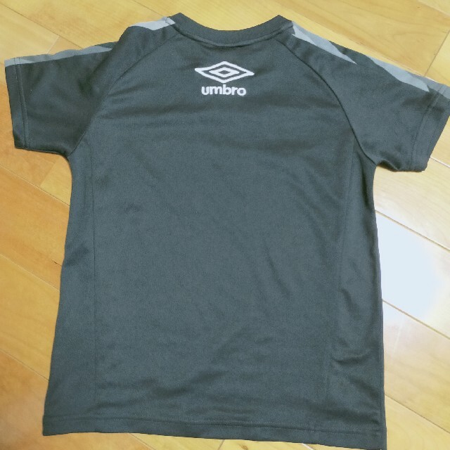 UMBRO(アンブロ)のsor様専用　　umblo140cmＴシャツ キッズ/ベビー/マタニティのキッズ服男の子用(90cm~)(Tシャツ/カットソー)の商品写真