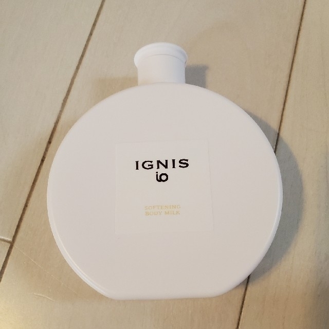 IGNIS(イグニス)のゆこ様専用イグニス　ボディミルク　 コスメ/美容のボディケア(ボディローション/ミルク)の商品写真