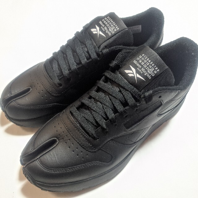 MAISON MARGIELA × REEBOK CLASSIC LEATHER