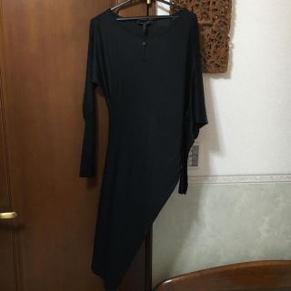 ビーシービージーマックスアズリア(BCBGMAXAZRIA)のBCBGMAXAZRIAドレス(ひざ丈ワンピース)