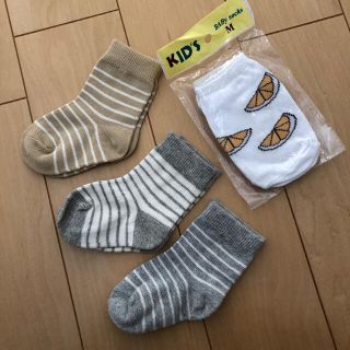 エイチアンドエム(H&M)のくつ下 4足セット(靴下/タイツ)