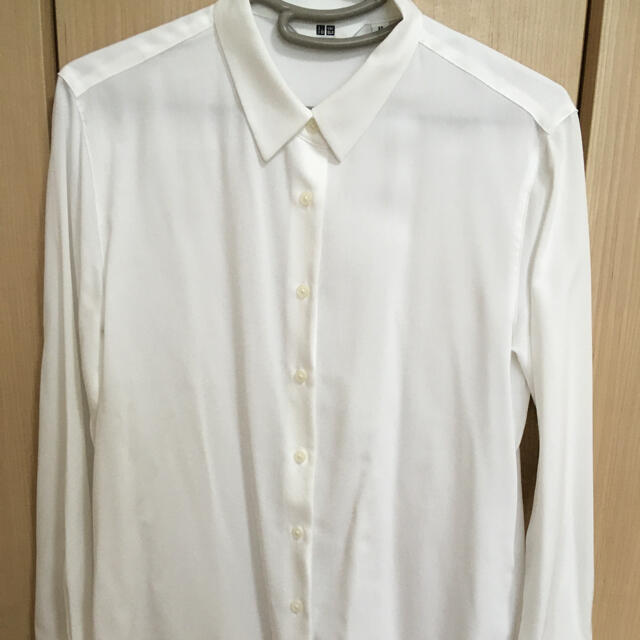 UNIQLO(ユニクロ)のUNIQLO レディース　ワイシャツ レディースのトップス(シャツ/ブラウス(長袖/七分))の商品写真