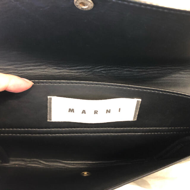 【美品】MARNI マルニ エナメルクラッチバッグ